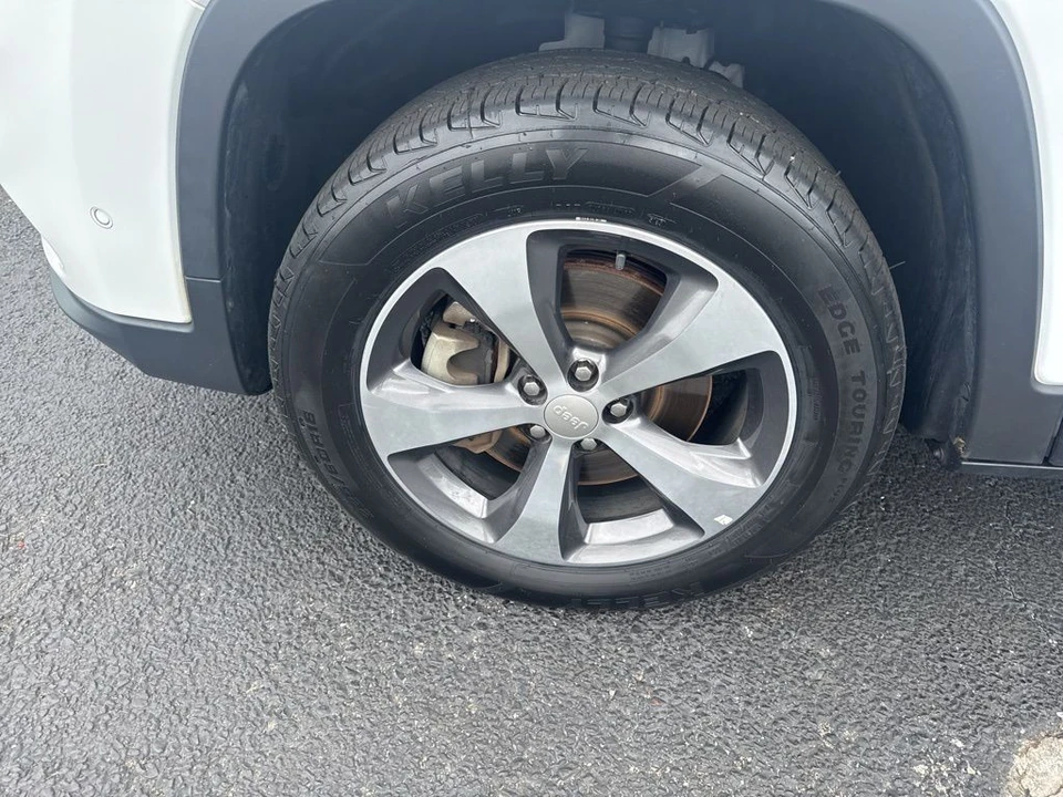 2019 Jeep KL Cherokee - Image 9 of 21