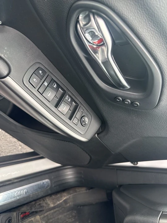 2019 Jeep KL Cherokee - Image 19 of 21