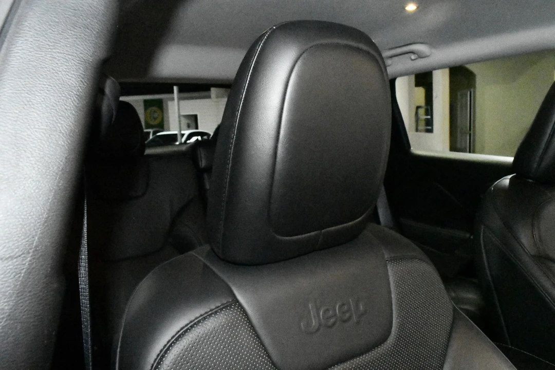 2019 Jeep KL Cherokee - Image 10 of 12