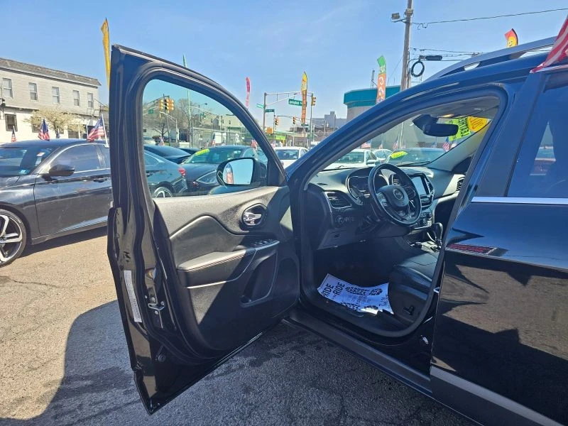 2019 Jeep KL Cherokee - Image 9 of 12