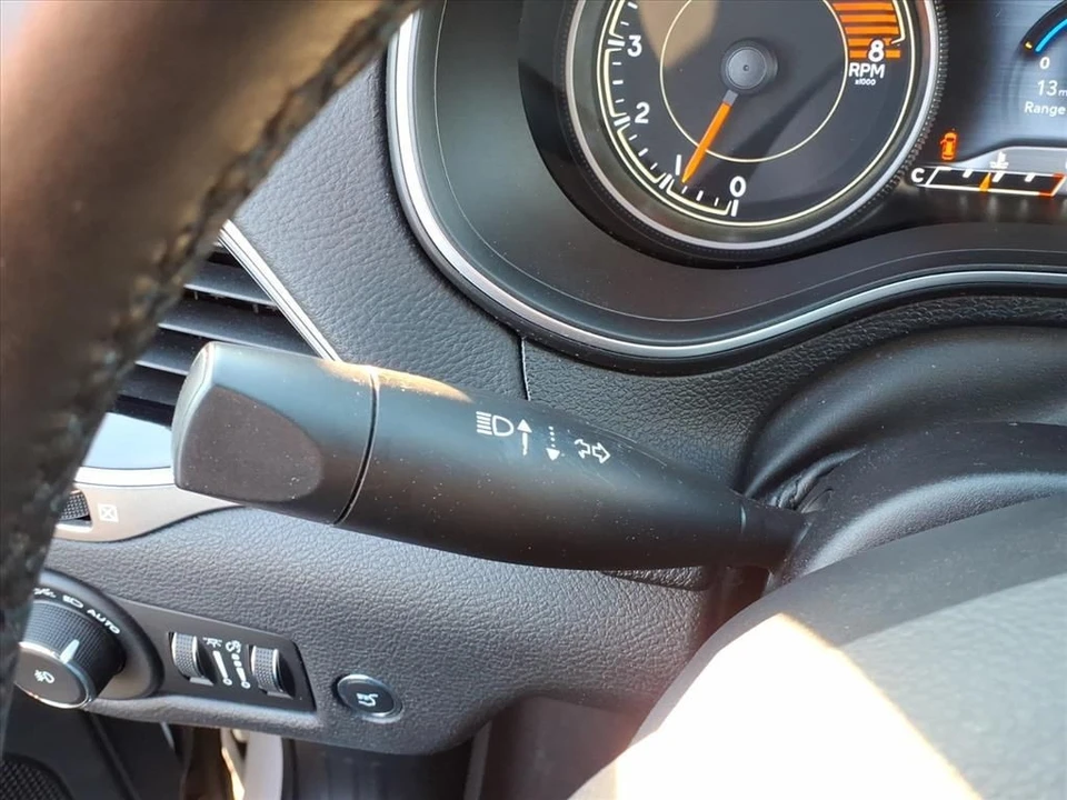 2019 Jeep KL Cherokee - Image 19 of 21