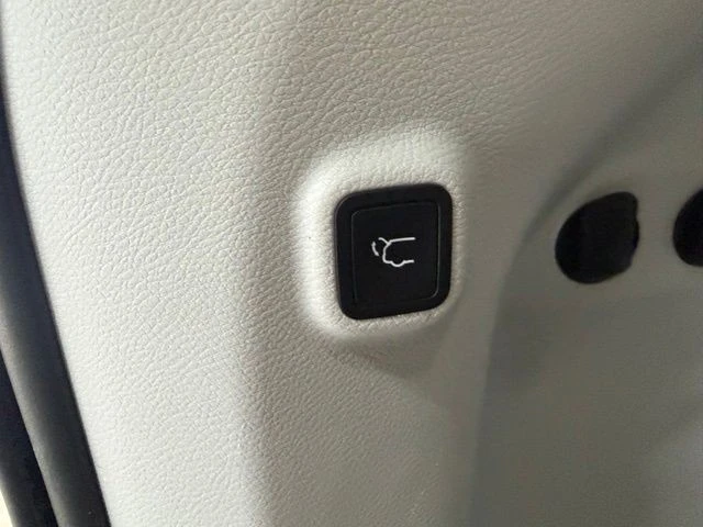 2019 Jeep KL Cherokee - Image 22 of 26