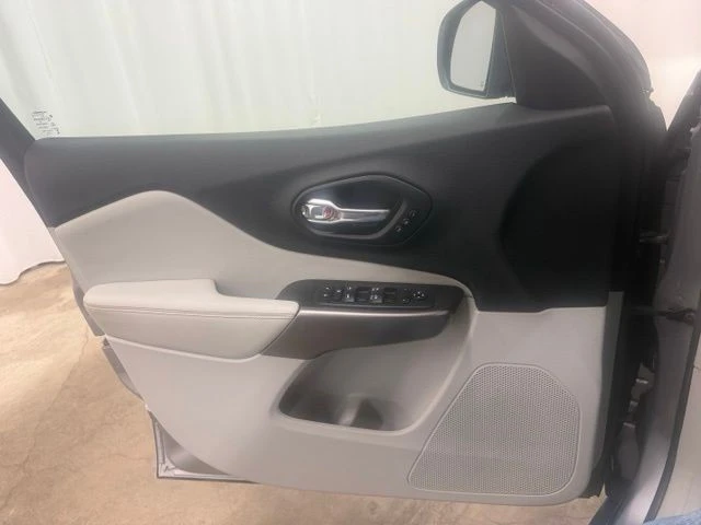 2019 Jeep KL Cherokee - Image 14 of 26