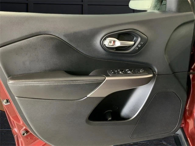 2019 Jeep KL Cherokee - Image 15 of 21