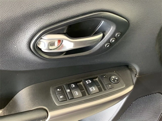 2019 Jeep KL Cherokee - Image 16 of 21