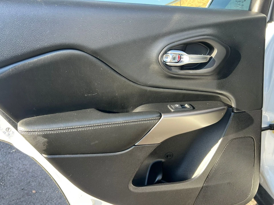 2019 Jeep KL Cherokee - Image 16 of 21