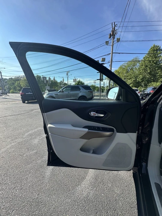 2019 Jeep KL Cherokee - Image 11 of 21