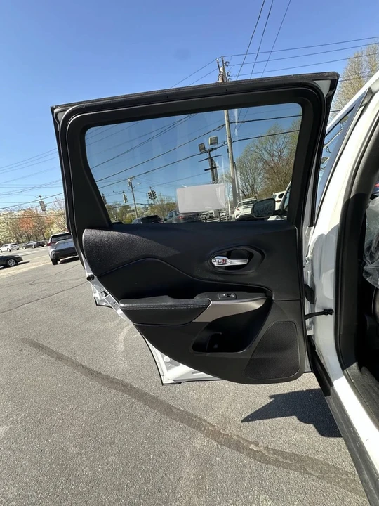 2019 Jeep KL Cherokee - Image 18 of 21