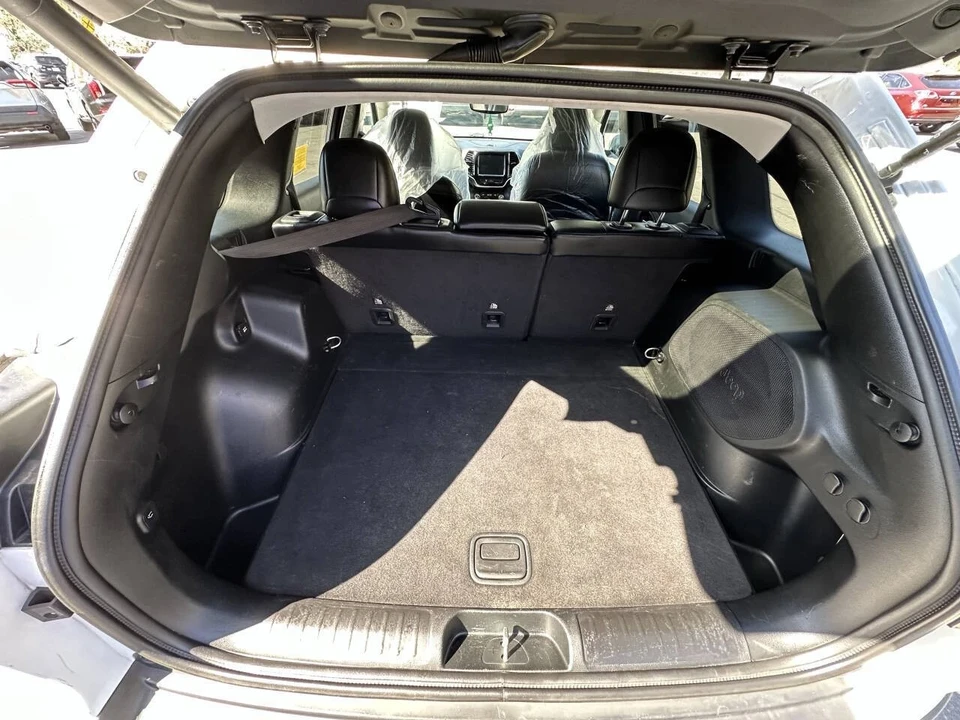 2019 Jeep KL Cherokee - Image 19 of 21