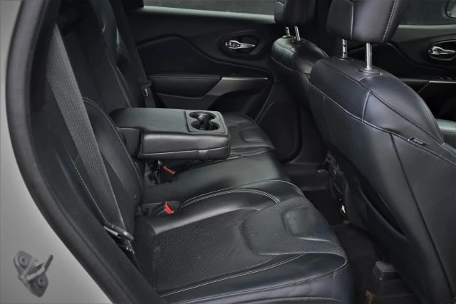 2019 Jeep KL Cherokee - Image 12 of 16
