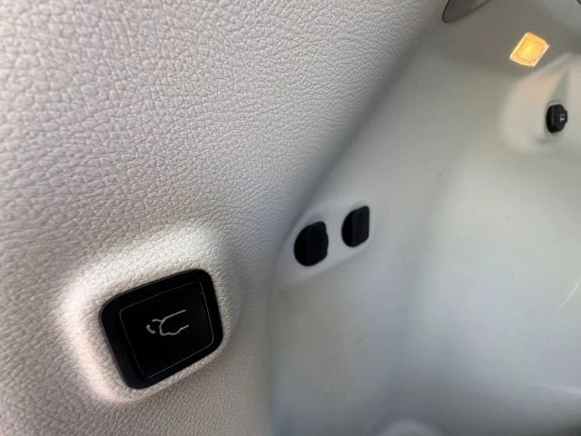 2019 Jeep KL Cherokee - Image 14 of 31