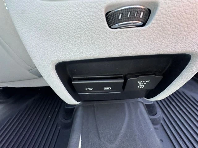 2019 Jeep KL Cherokee - Image 24 of 31