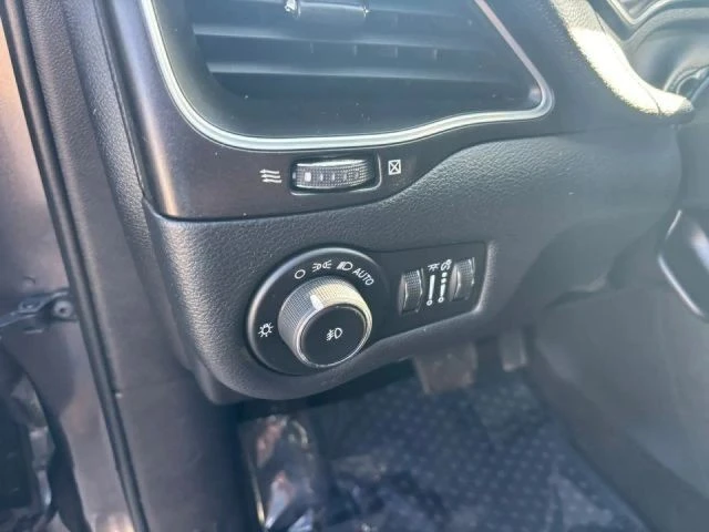 2019 Jeep KL Cherokee - Image 12 of 24