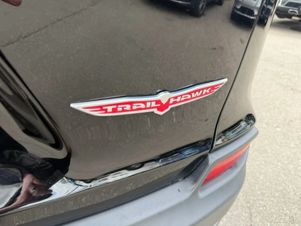 2019 Jeep KL Cherokee - Image 8 of 12