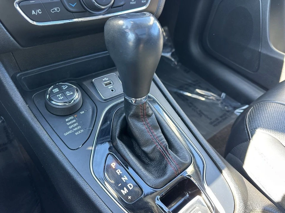 2019 Jeep KL Cherokee - Image 18 of 21