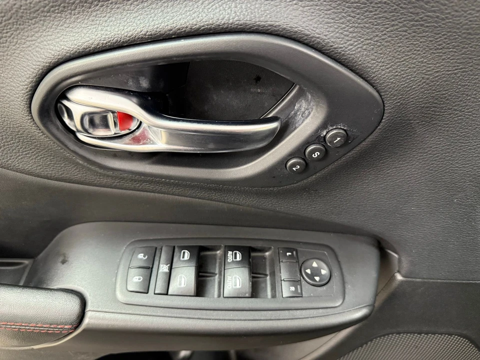 2019 Jeep KL Cherokee - Image 14 of 21