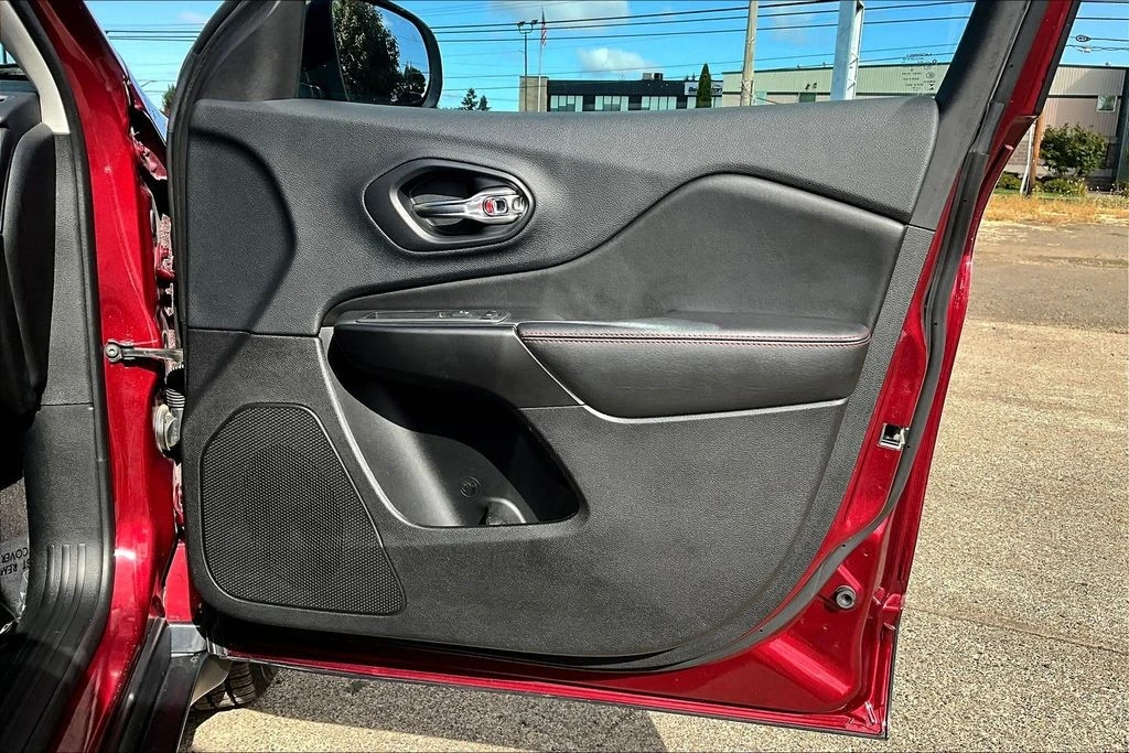2019 Jeep KL Cherokee - Image 24 of 31