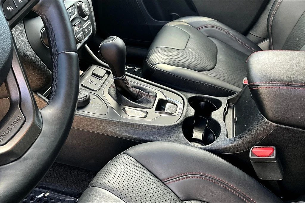 2019 Jeep KL Cherokee - Image 18 of 31