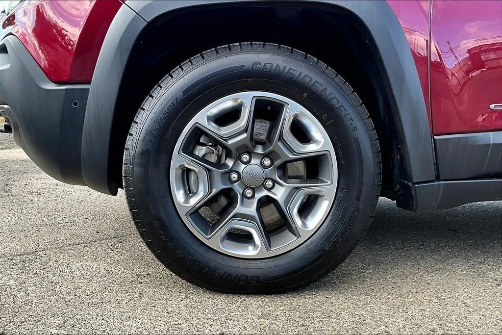 2019 Jeep KL Cherokee - Image 12 of 31