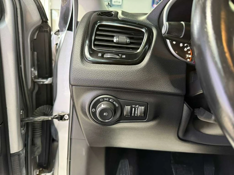 2019 Jeep Compass - Image 19 of 21