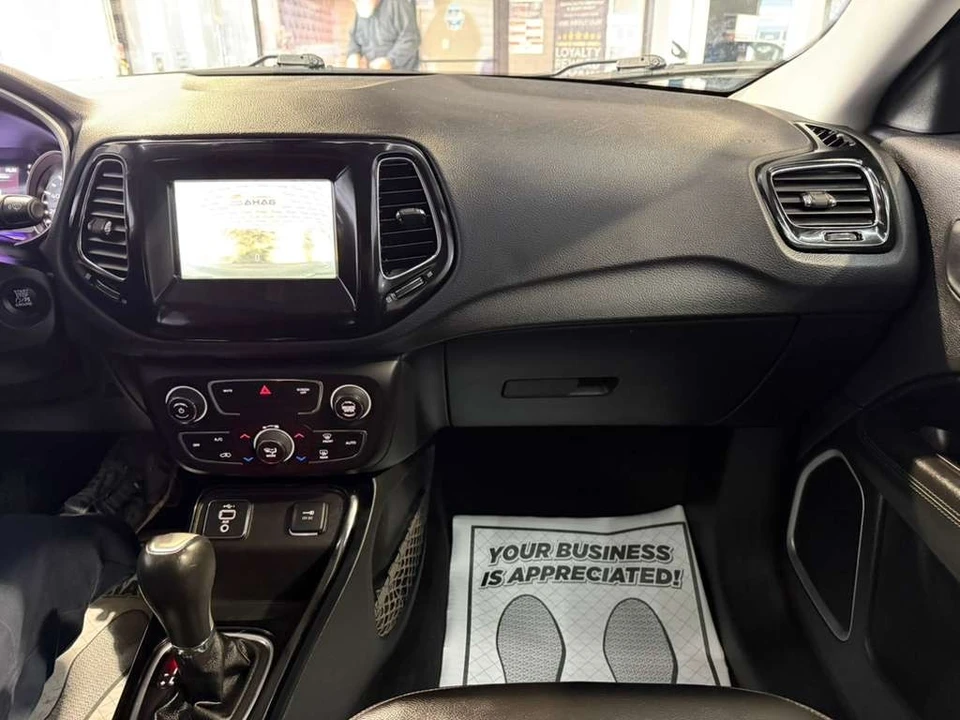 2019 Jeep Compass - Image 17 of 31
