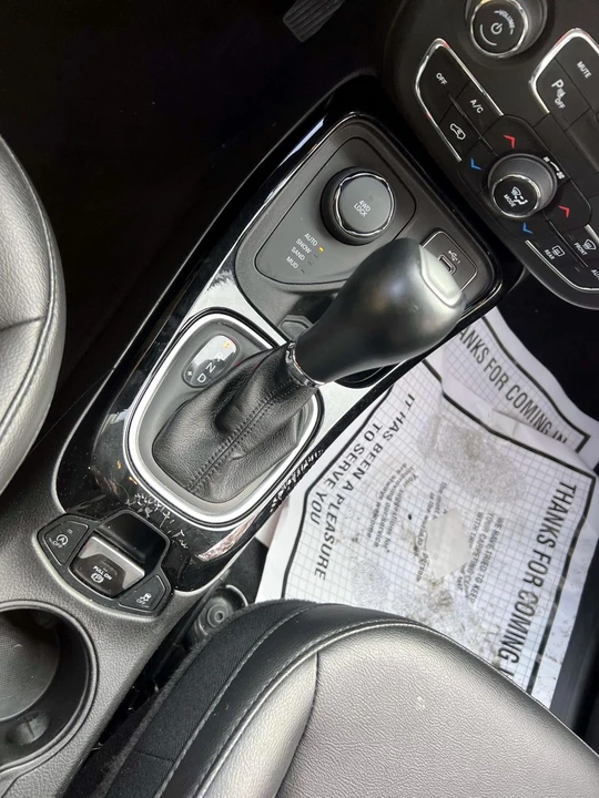 2019 Jeep Compass - Image 17 of 21