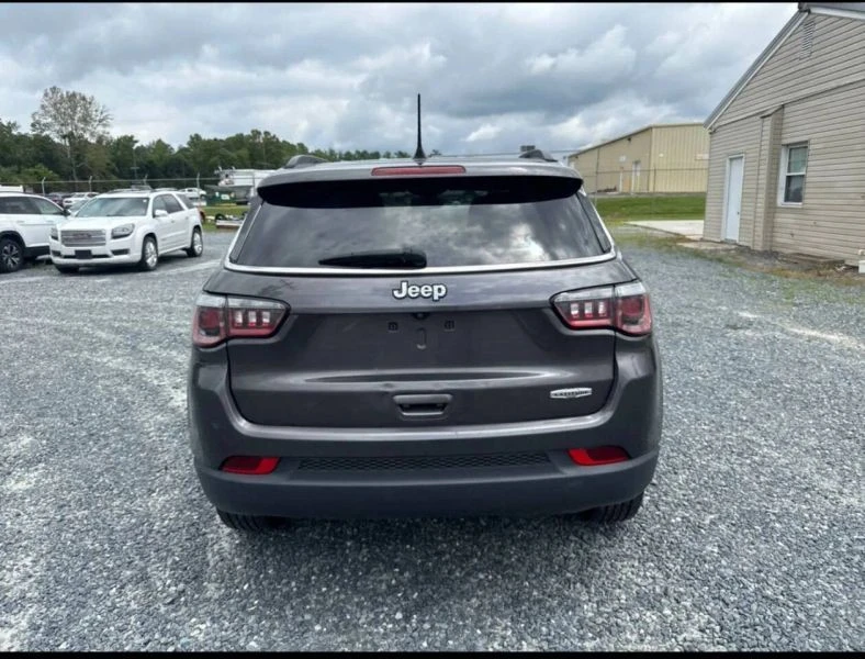 2019 Jeep Compass - Image 6 of 8