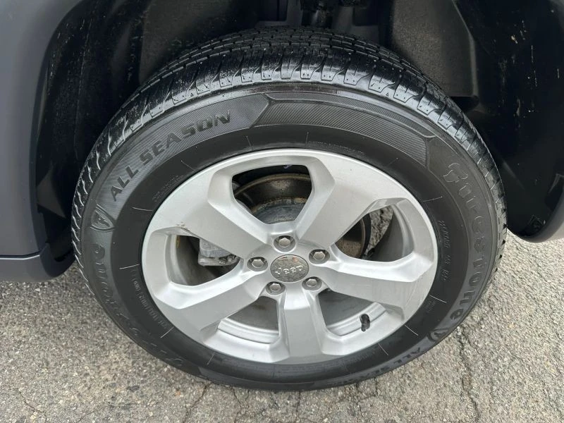 2019 Jeep Compass - Image 9 of 12