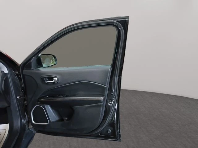 2019 Jeep Compass - Image 16 of 21