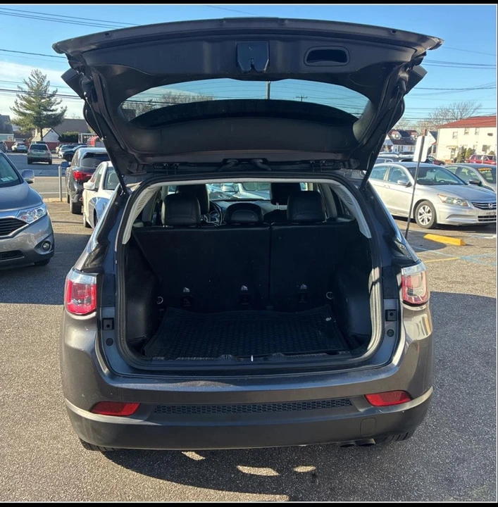 2019 Jeep Compass - Image 11 of 18