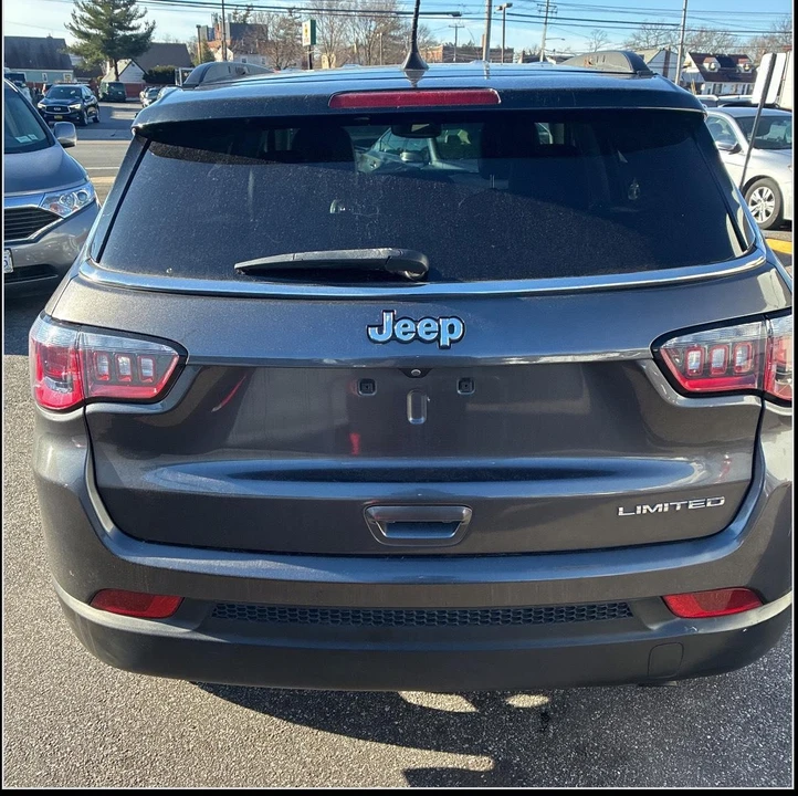 2019 Jeep Compass - Image 17 of 18