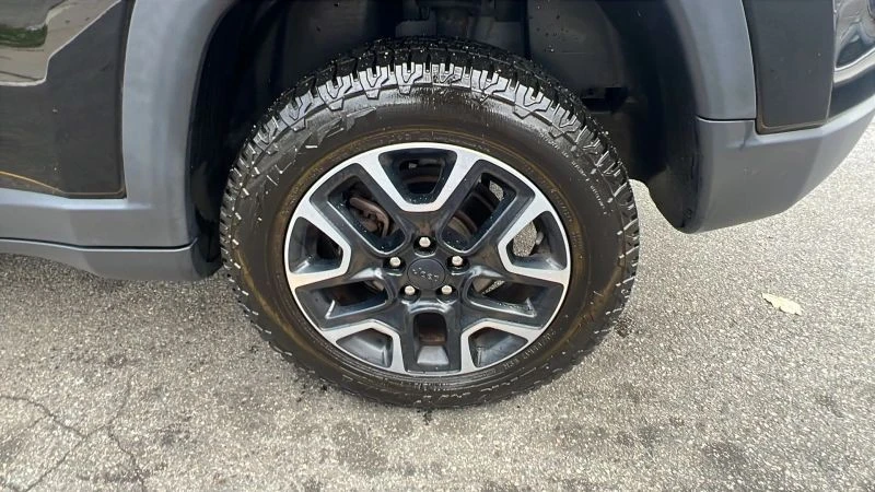 2019 Jeep Compass - Image 11 of 12