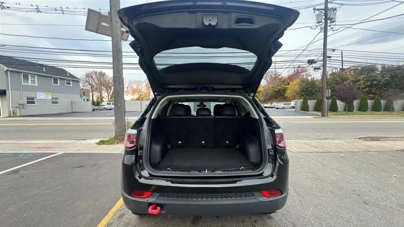 2019 Jeep Compass - Image 9 of 12