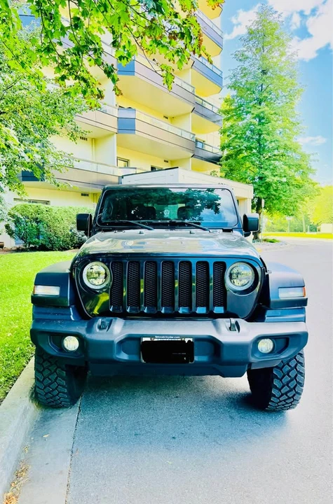 2019 Jeep JL Wrangler - Image 3 of 12