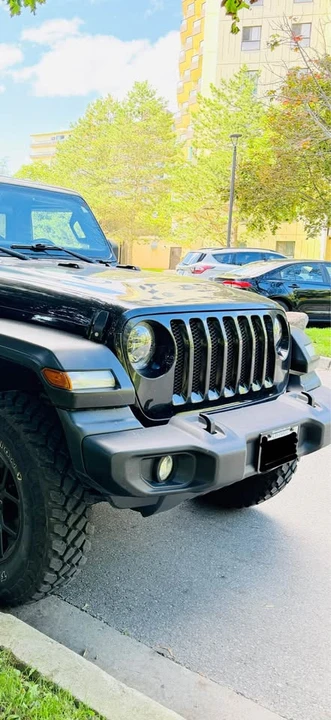 2019 Jeep JL Wrangler - Image 4 of 12