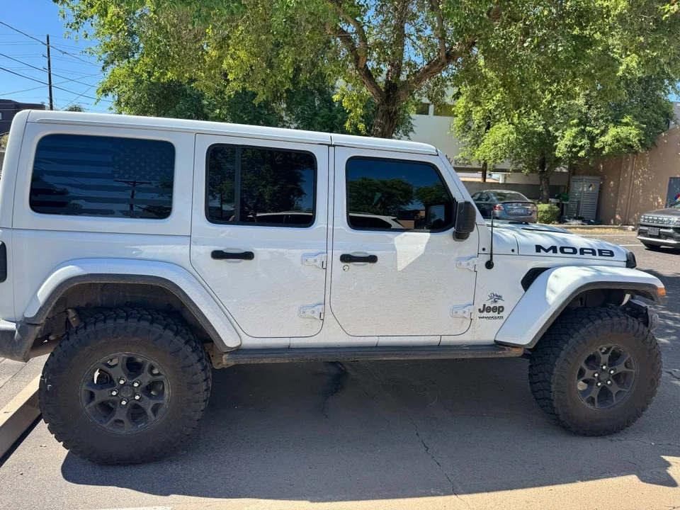 2019 Jeep JL Wrangler - Image 3 of 13