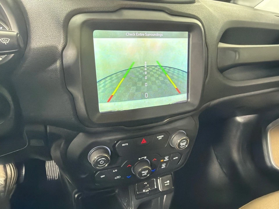 2019 Jeep Renegade - Image 17 of 21