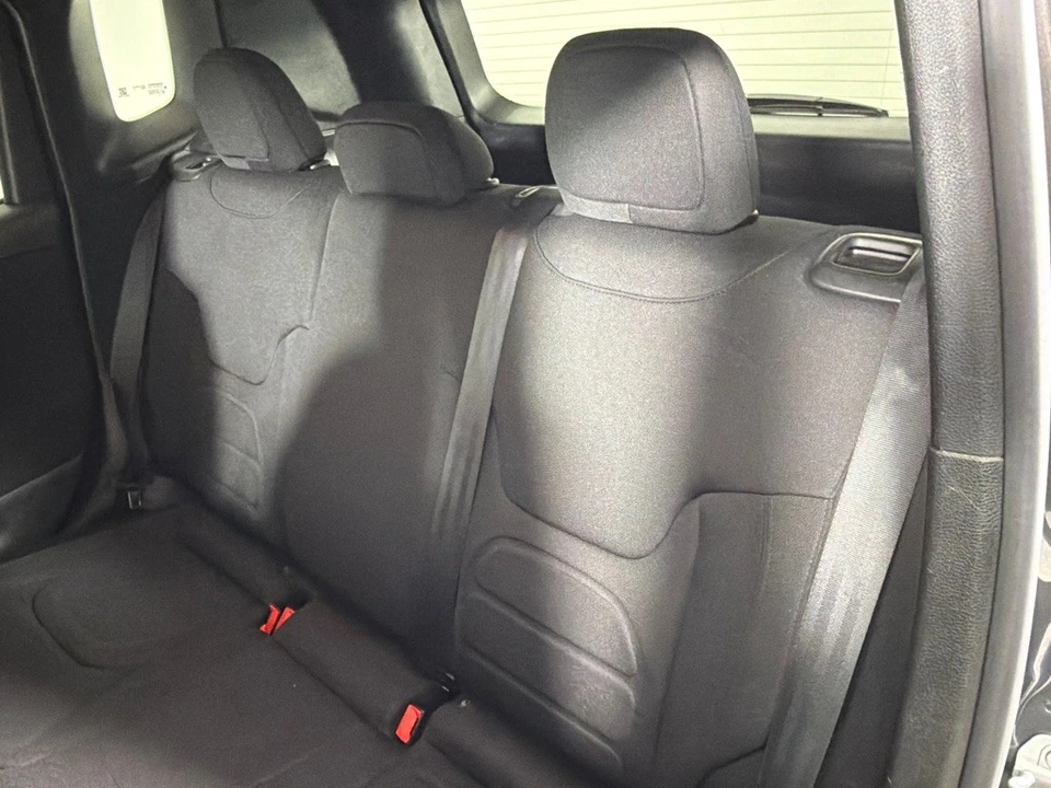 2019 Jeep Renegade - Image 18 of 21