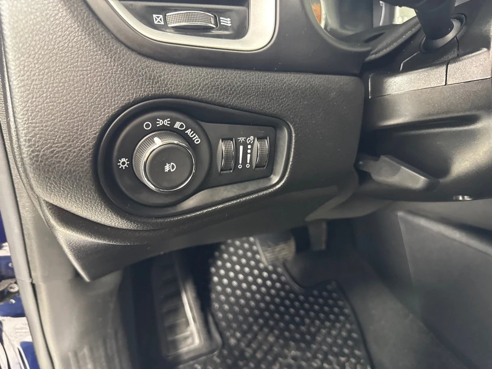 2019 Jeep Renegade - Image 15 of 21