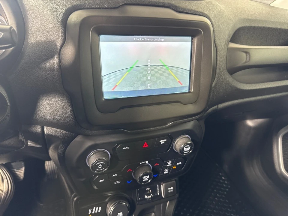 2019 Jeep Renegade - Image 17 of 21