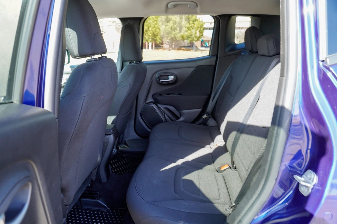 2019 Jeep Renegade - Image 17 of 21