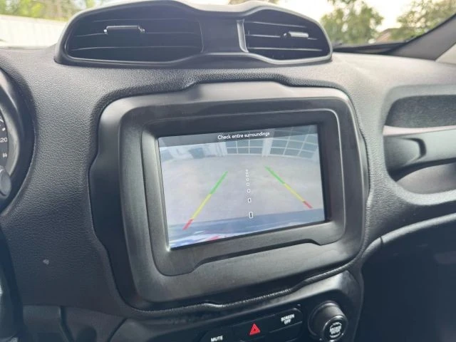 2019 Jeep Renegade - Image 6 of 21