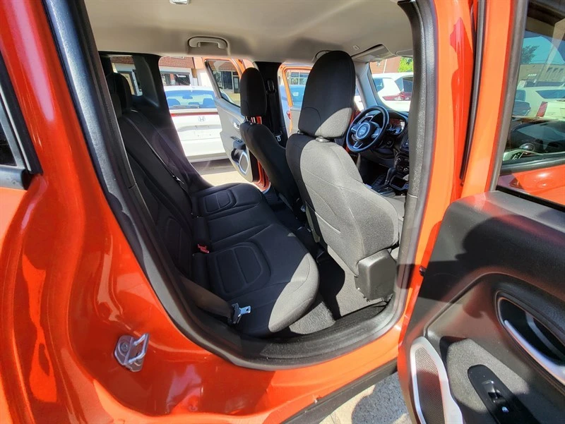 2019 Jeep Renegade - Image 12 of 15