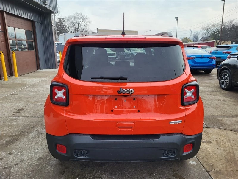 2019 Jeep Renegade - Image 6 of 15