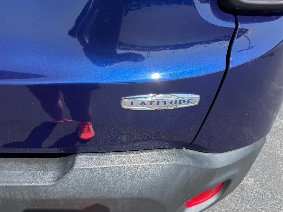 2019 Jeep Renegade - Image 9 of 31