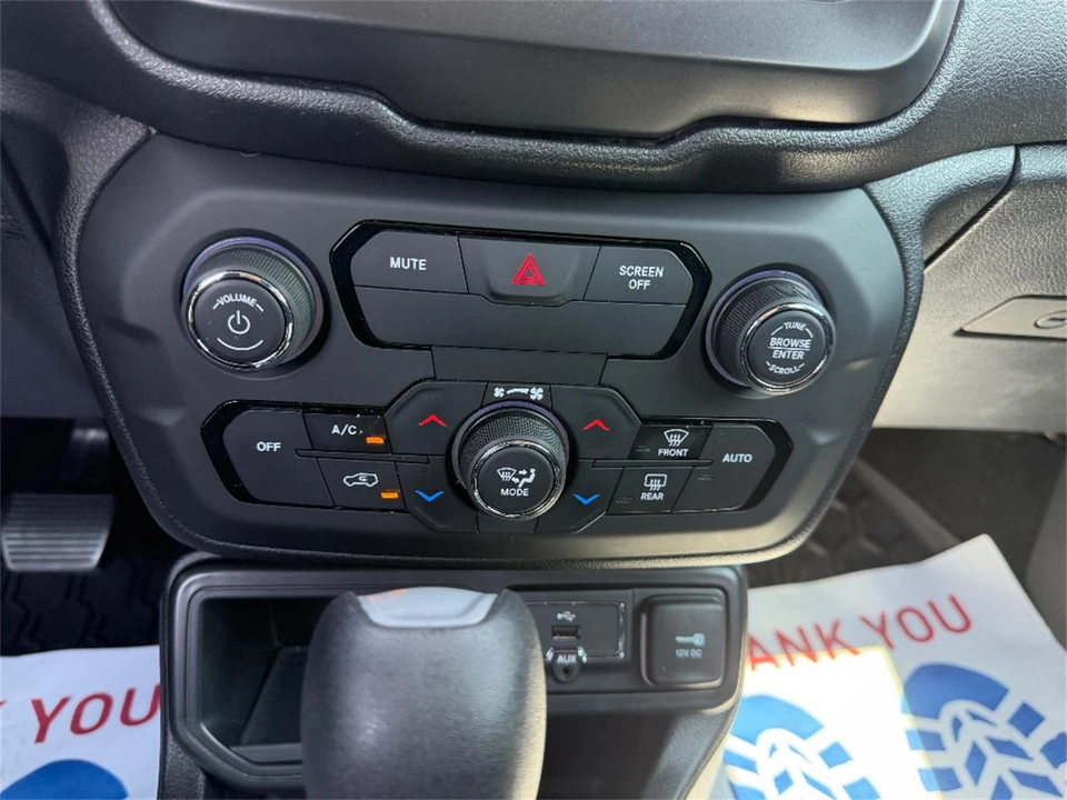 2019 Jeep Renegade - Image 20 of 31