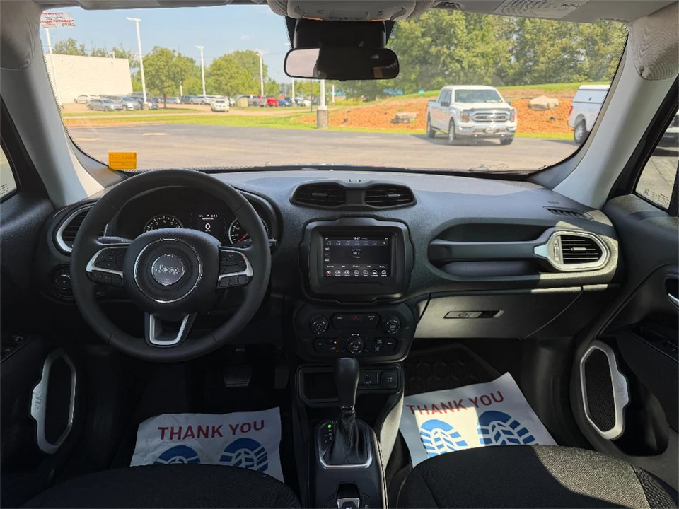 2019 Jeep Renegade - Image 16 of 31