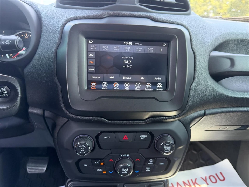 2019 Jeep Renegade - Image 18 of 31
