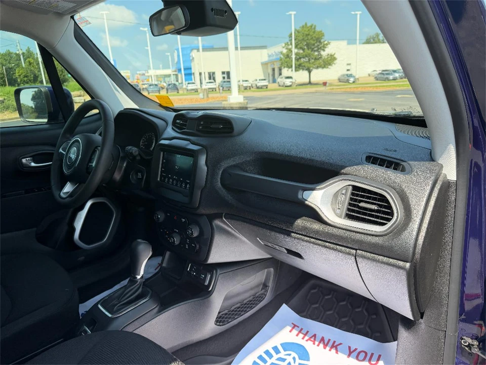 2019 Jeep Renegade - Image 12 of 31