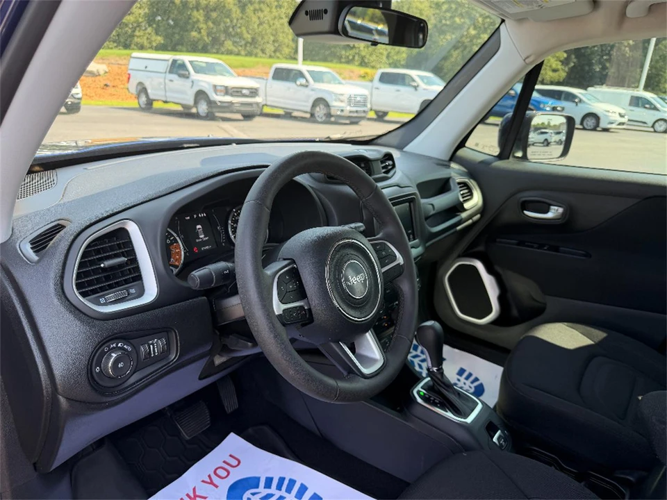 2019 Jeep Renegade - Image 24 of 31